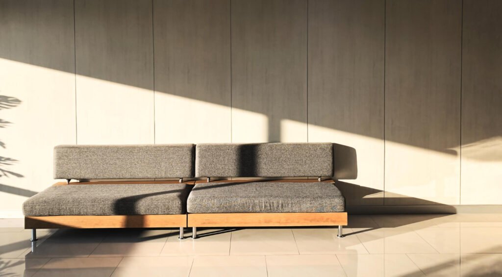 mobiliarios mas usado en el estilo minimalistas en la decoración de tu hogar.