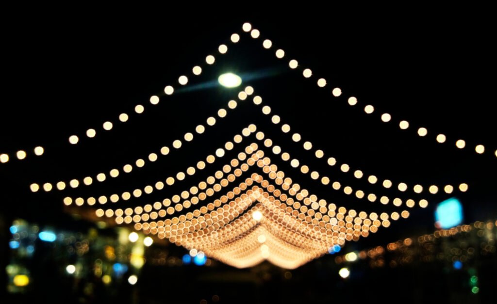 fondo con luces led en la oscuridad.